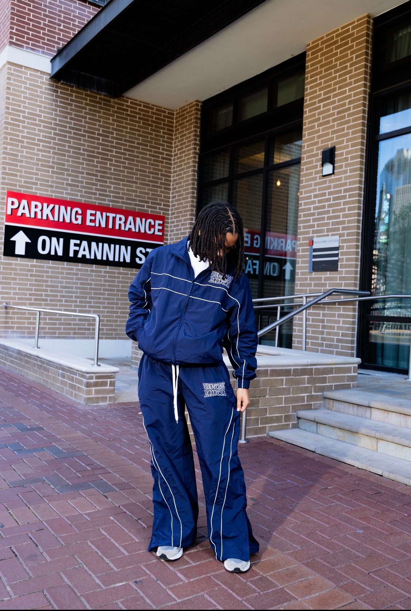 NAVY EXOTIC WINDBREAKER